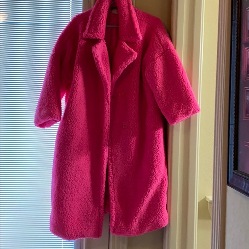Hot pink quarter sleeves coat